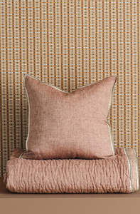 Bianca Lorenne: Apetto Cushion Dusky Merlot 50x50cm