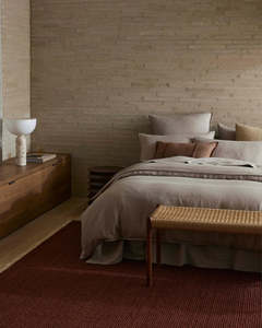 Linen Homewares: Ravello Fitted Linen Sheet, King, Pebble