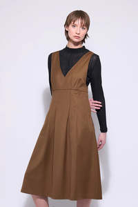 Neris: Neris The Hepburn Pinafore