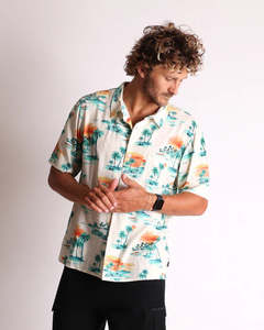 T&C Surf Day Trip S/S Shirt
