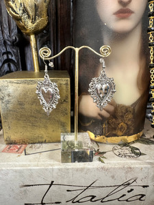 Products: Burning heart earrings redtrinity