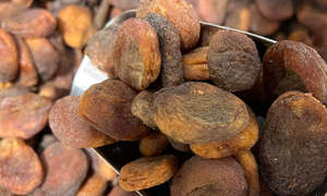 Dried Fruit Nuts: Natural Dried Apricots