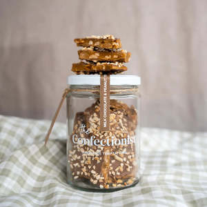 Confectionist Milk Chocolate & Peanut Toffee 85g
