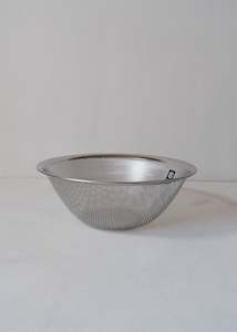 Tableware: Sori Yanagi Perforated Colander, 23cm