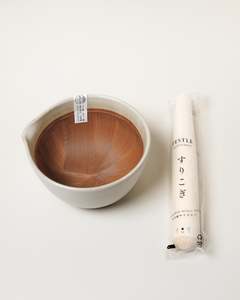 Ceramics: Motoshige Japanese Ceramic Mortar and Pestle - White