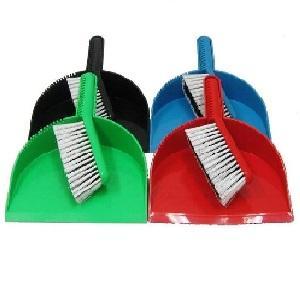Raven Deluxe Brush & Pan Set