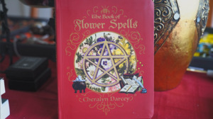 Books: The Book of FLOWER SPELLS