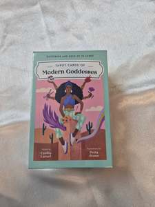 Tarot Cards of Modern Goddesses - Cecilia Lattari & Petra Braun