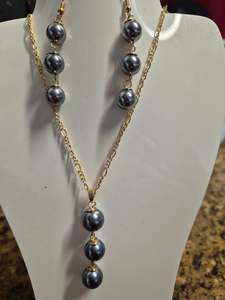 Pearl earrings and necklace set