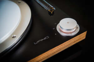 Turntables: WAND 14.4 TURNTABLE WITH 10.3" TONEARM *NEW* demo unit