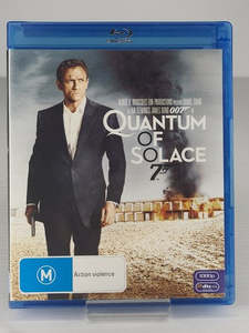 QUANTUM OF SOLACE-BLURAY NM