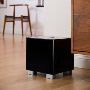 Speakers: REL ACOUSTICS T5X SUBWOOFER BLACK *NEW*