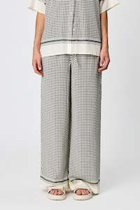 Silk: BLAKE WIDE LEG PANT - CHARCOAL HOUNDSTOOTH