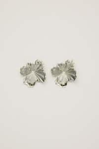 Accessories: BLOSSOM EARRINGS - SILVER