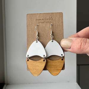 Jewellery: Laura Drop Earrings