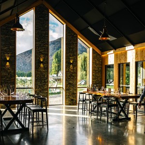 Queenstown’s Original Wine Tour – 2 people