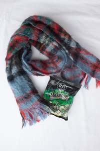 Outwear: Candy Scarf - Mackintosh 🖤🍬
