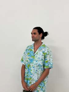 Tom Shirts: Tom Shirt - Green Floral