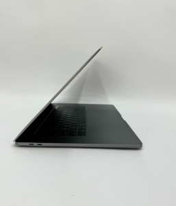 Products: Apple MacBook Pro 15” 2017