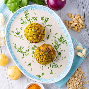 Reheat Meals: Reheat Meal: Spinach & Cauliflower Cakes w Green Thai Curry Sauce