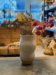 Vanilla Wavy Vase | PB