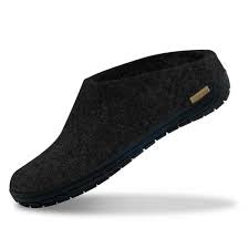 Clothes Beauty: Slip On CHARCOAL | GL