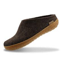 Clothes Beauty: Slip-On BROWN | GL