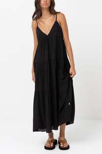 Set Classic Tiered Midi Dress: Classic Tiered Midi Dress Black
