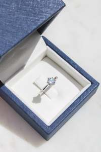 Rings: Lab-grown 1.00 carat diamond ring