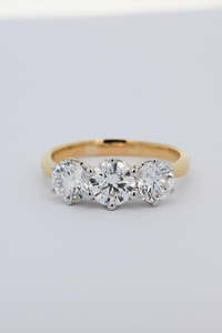 Rings: Lab-grown 3.20 carat Diamond Ring