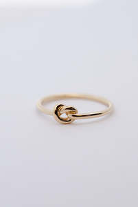 Yellow gold knot ring