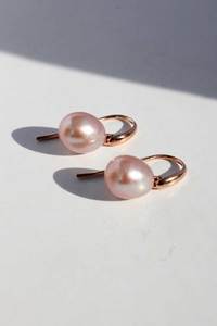 Earrings: 9ct Rose Gold Pink Pearl Earrings