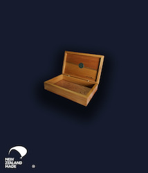 Rimu Boxes All: Hinged Rimu Box Small