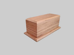 Rimu Boxes All: Rimu Urn Pet