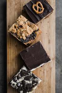 Mixed Box of Slices & Brownie or Raw Slices