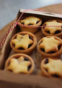 Xmas Feasts Festive Catering: Xmas Fruit Mince Pies