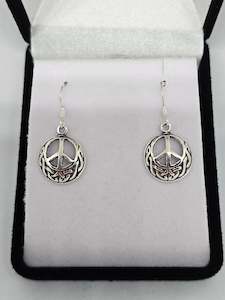LOCATION_WESTFIELD MANUKAU: Celtic Peace Earrings