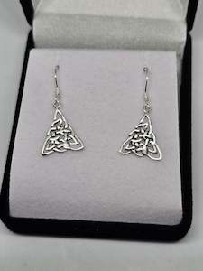 LOCATION_WESTFIELD MANUKAU: Celtic Knot Earrings