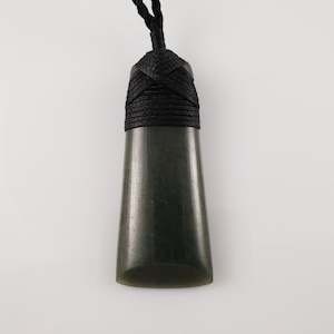 New Zealand Jewellery: Greenstone Toki Pendant 50x20mm