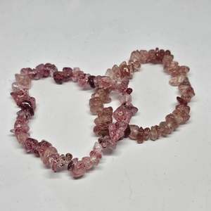 Under 10: Strawberry Quartz Chip Bracelet