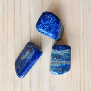 Lapis Lazuli: Lapis Lazuli Tumbled Crystal