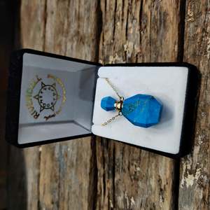 Live Sale: Howlite Perfume Pendant Necklace