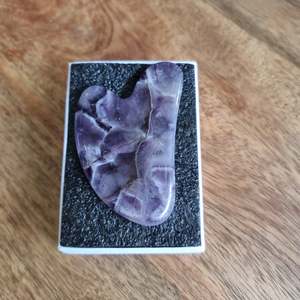 Gua Sha - Amethyst