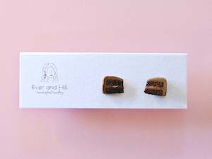 Studs: Girls Chocolate Cake Studs