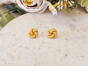 Daily Colour Mustard Studs