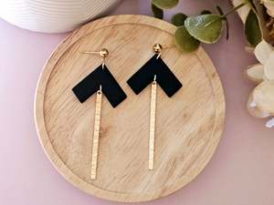 Stud Back: Daily Colour Arrow Black Gold Dangle Earrings