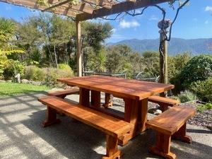 Rustic Table & Bench Seats : Pouto Edition River Rustics