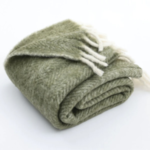 NZ Wool Throw Olive – 130×200