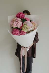 Mothers Day Bouquets: Showstopper