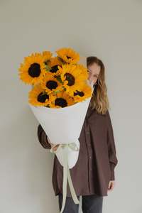 Mothers Day Bouquets: Sunshine not roses